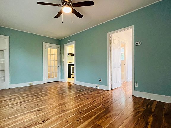 4th image of 537 Bowman Ave APT 2