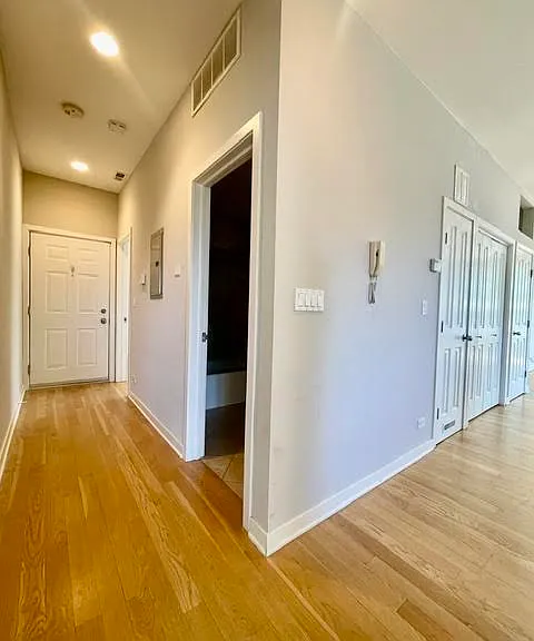 1150 N Hoyne Ave #2 — Photo 14