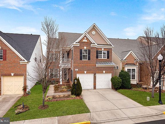 3rd image of 2467 Cypress Green Ln