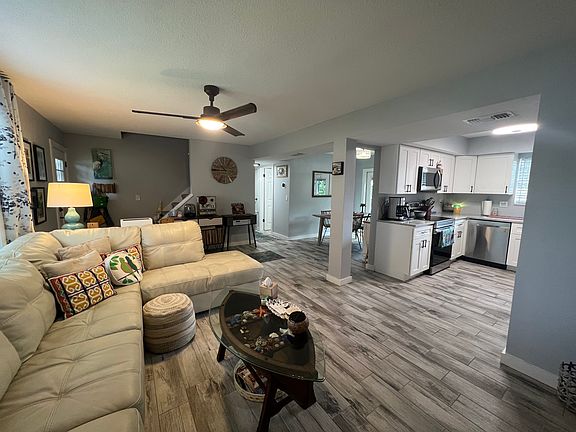 3rd image of 4003 Gatewood Dr