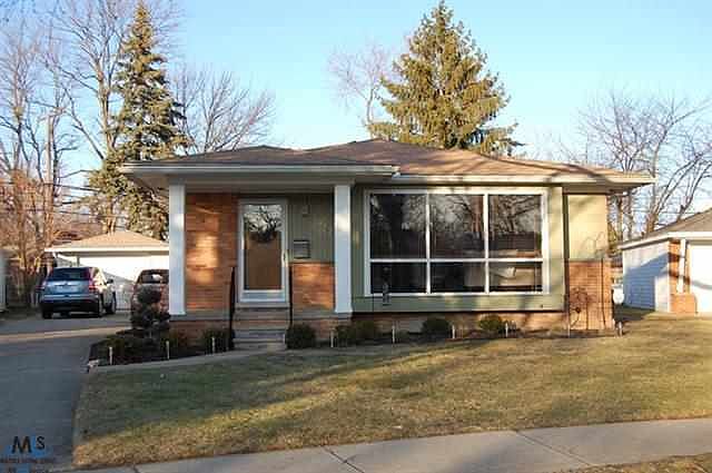 1st image of 3842 N Hillside Ct