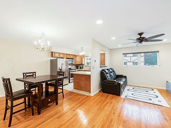 4th image of 414 Hawthorne Ave #58