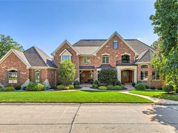 23 Windcastle Dr, Saint Charles, MO 63304