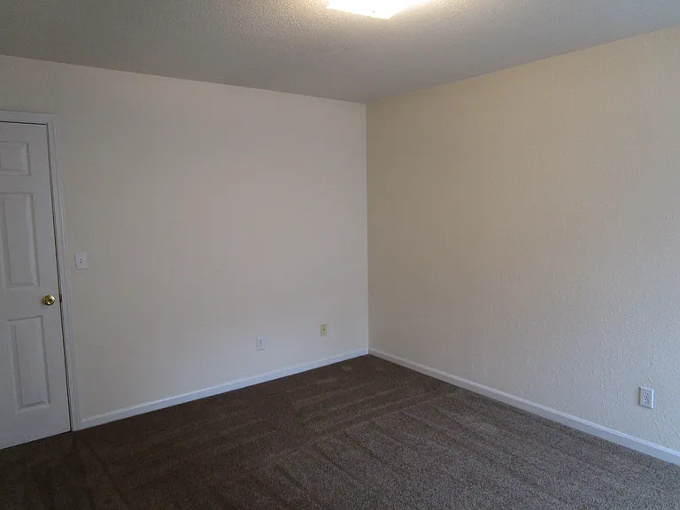4404 Jeana Ct — Photo 10