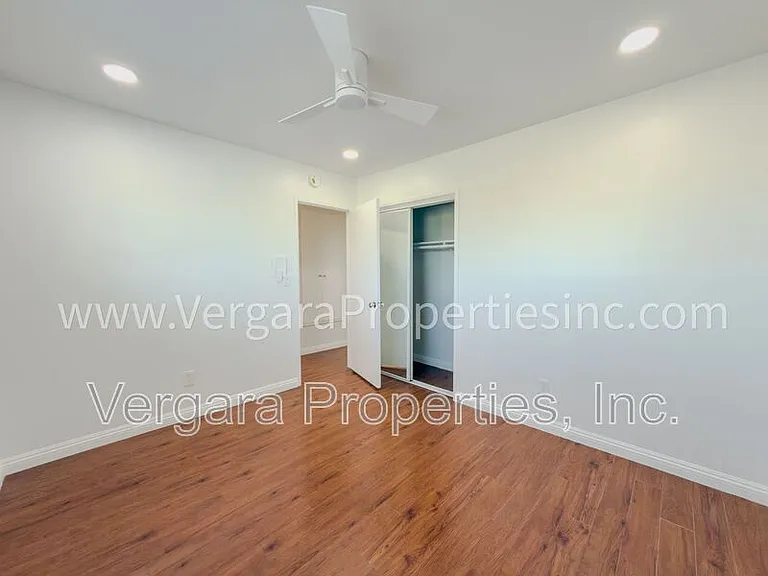 18012 Manhattan Pl — Photo 25