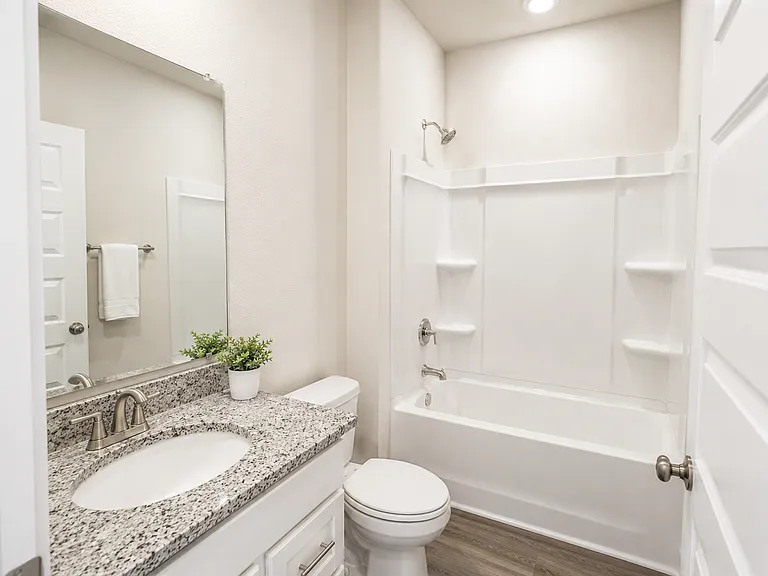 13623 Logan Pl — Photo 5