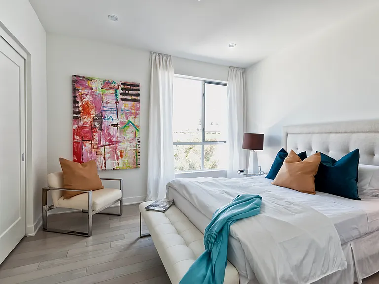 1810 Selby Ave #102 — Photo 14