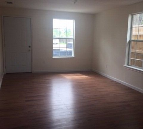 3rd image of 1340 Patricia St