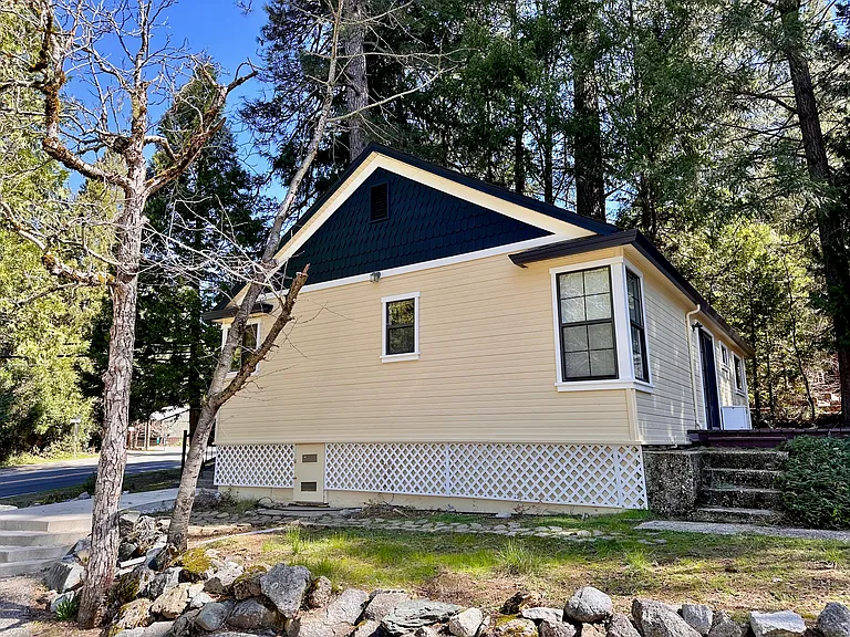 10529 Boulder St — Photo 2