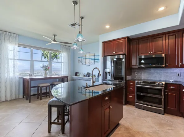 15 Awela Cir APT 103, Wailuku, HI 96793