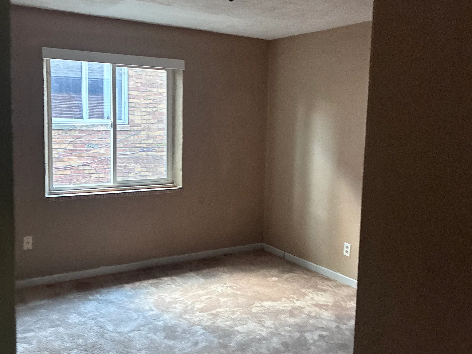 2 bed, 1000 sqft, $850 — Photo 4