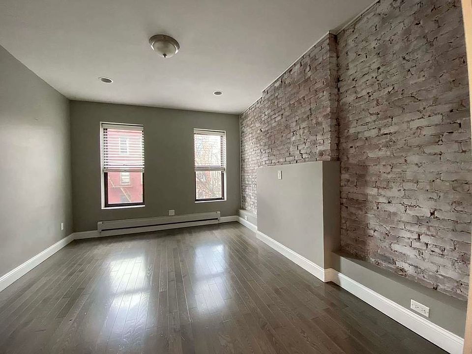 1st image of 730 Sackett St #3LL