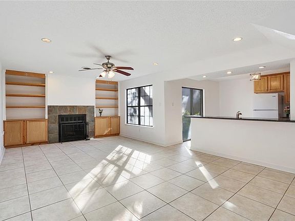 3rd image of 1500 W Esplanade Ave #11A