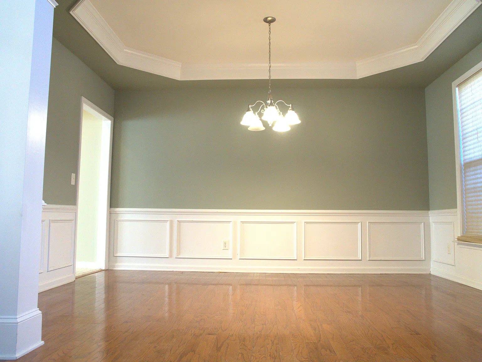 6 bed, 3.5 bath, 3565 sqft, $3,900 — Photo 4