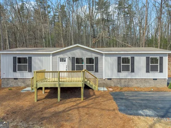 136 Poplar Dr, Dawsonville, GA 30534