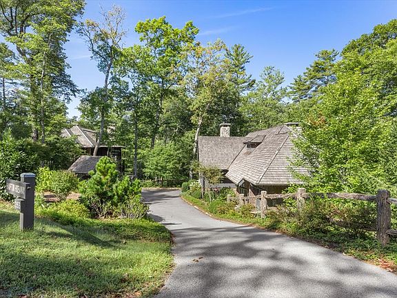 2nd image of 263 Flagstone Road