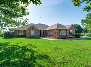 157 Saddlebrook Ct, Rhome, TX 76078