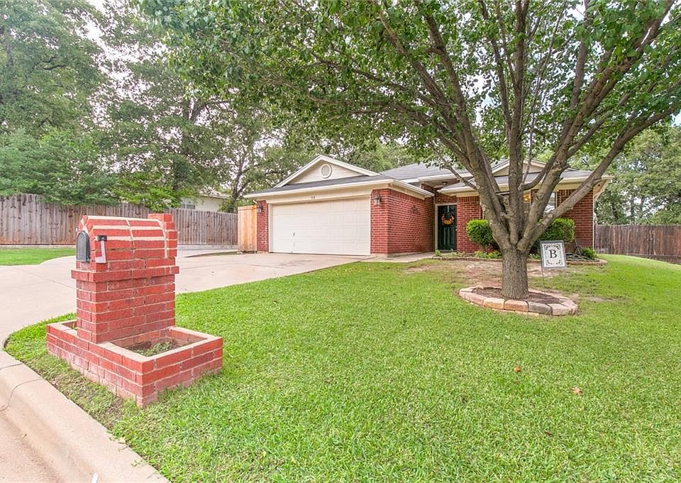 1st image of 338 Sweetwater Dr