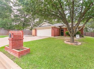 338 Sweetwater Dr, Weatherford, TX 76086