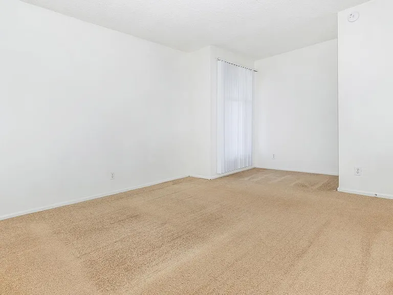 La Ramada Apartment Homes — Photo 30