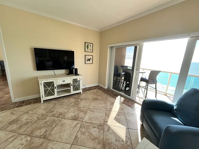 880 Mandalay Ave #C1013 — Photo 4