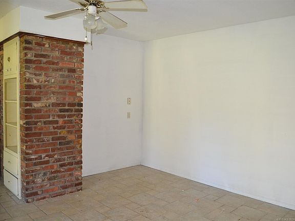 5th image of 1010 NW 1st St