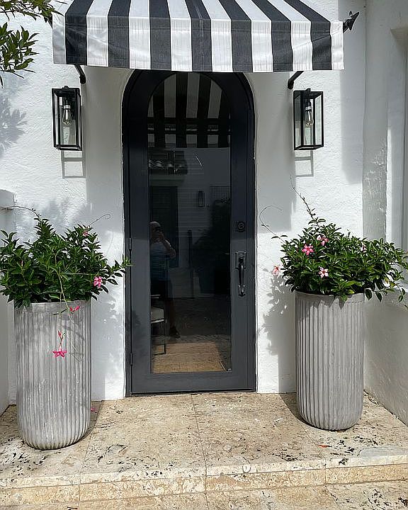 1st image of 1537 Sarria Ave