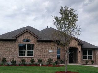 517 Golden Bell Dr, Glenn Heights, TX 75154