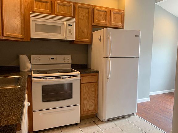 3rd image of 915 N 15th St #C