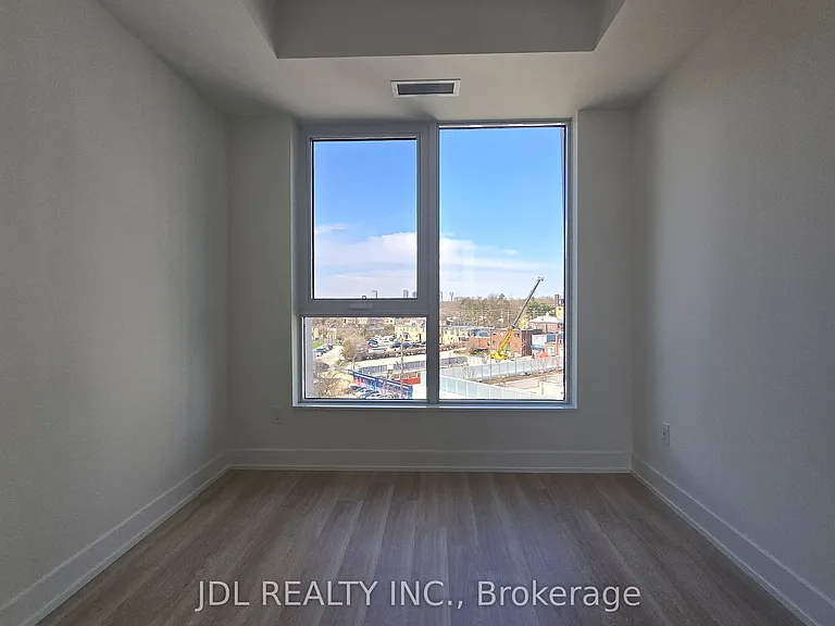 60 Central Park Dr #807 — Photo 14