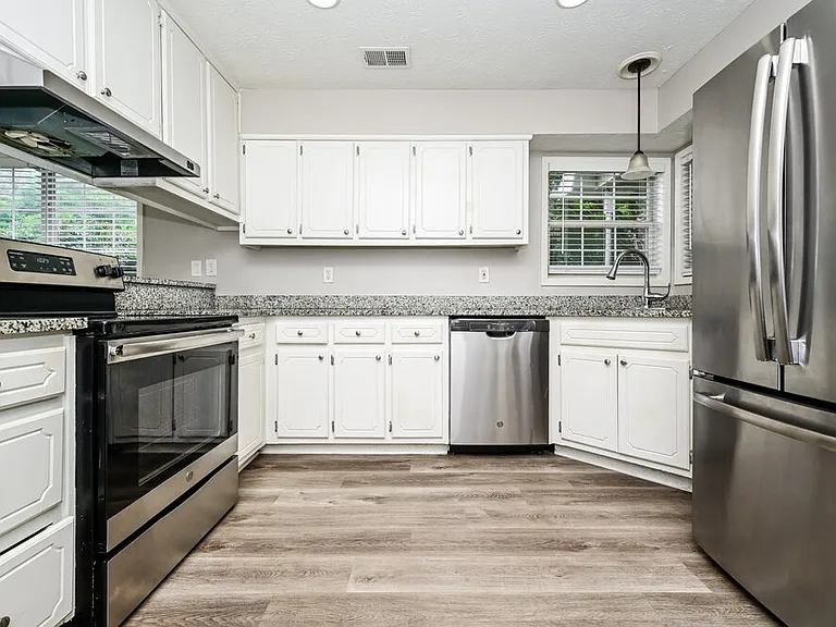 110 Gingerbread Pl — Photo 6