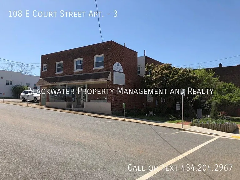 108 E Court St #3 — Photo 2