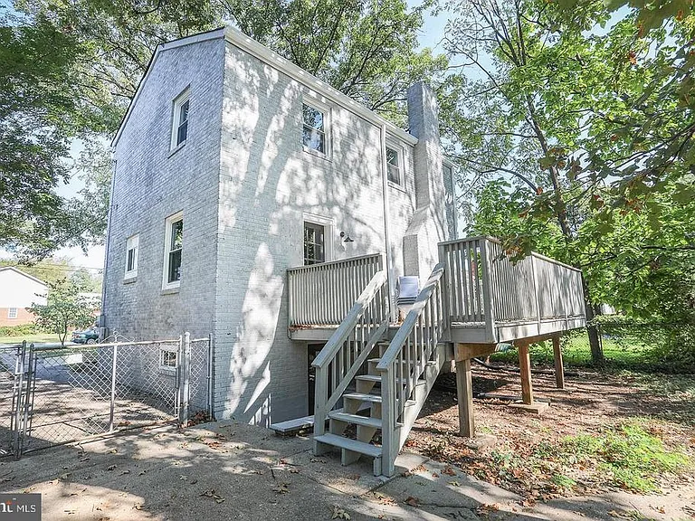 8511 Potomac Ave — Photo 29