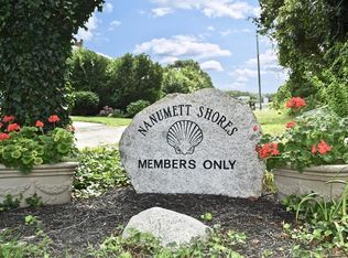 5 Woodbury St, Buzzards Bay, MA 02532