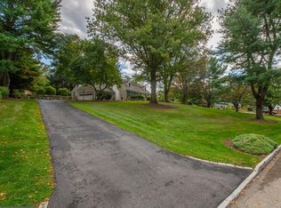 601 Cedar Ln, Villanova, PA 19085