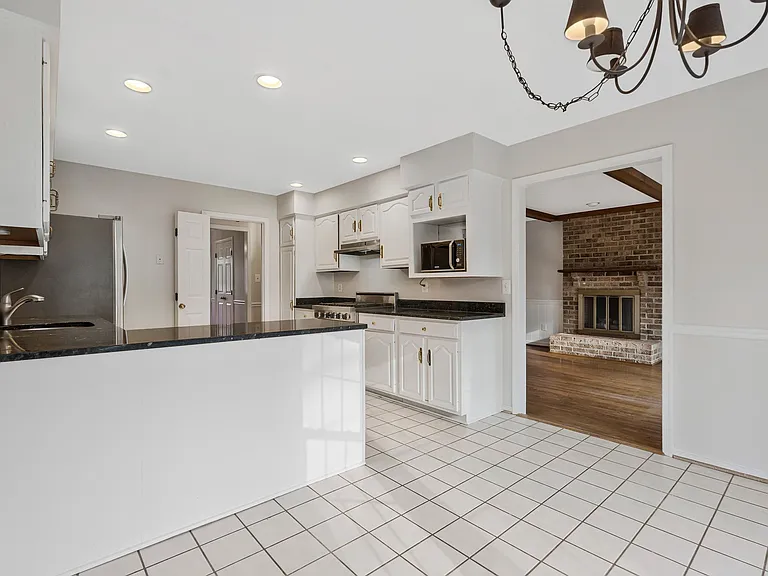 1215 Delta Glen Ct — Photo 22