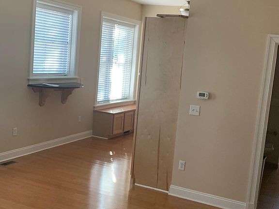 4th image of 515 London St APT 1