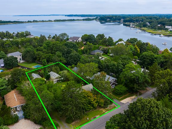 2nd image of 11 Cove Ave W