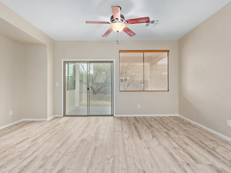 3727 W Memorial Dr — Photo 9