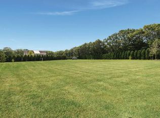 129 Montauk Hwy, Quogue, NY 11959