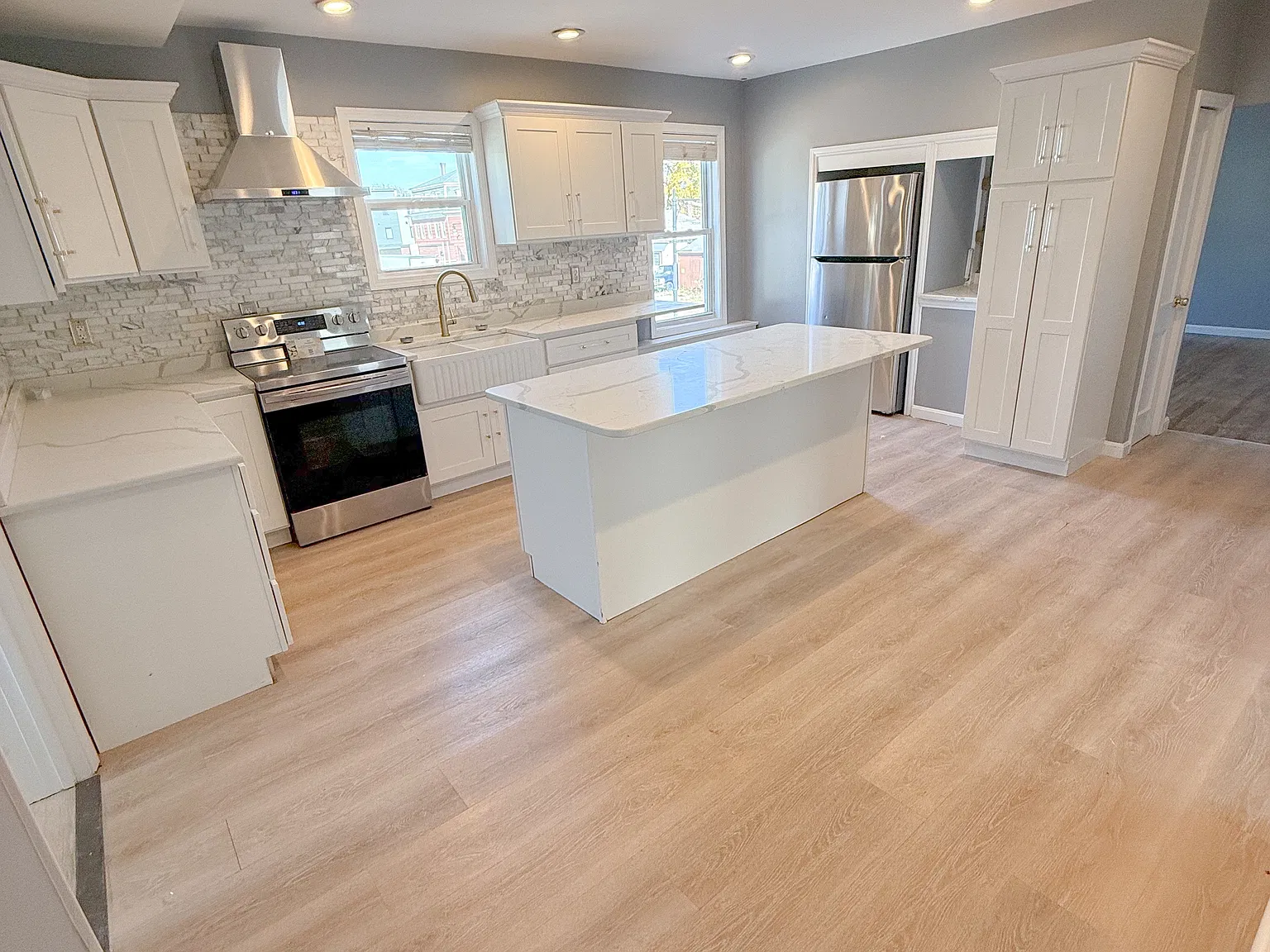 4 bed, 1500 sqft, $3,000 — Photo 3