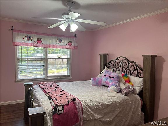 4th image of 2737 44th Ave E