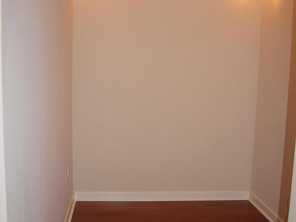 5th image of 250 King St Unit 1506