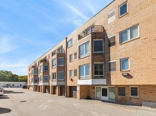 314 Riverside Ave APT 401, Medford, MA 02155