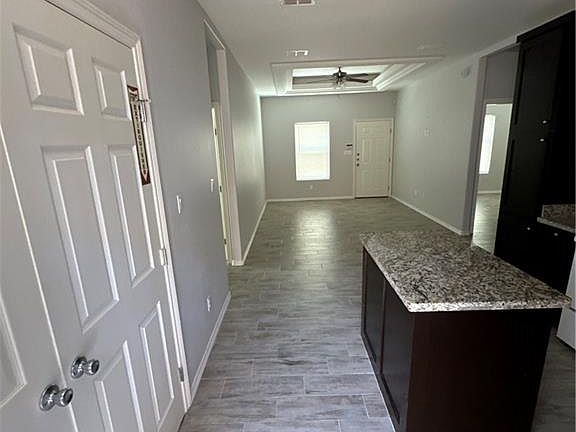 2nd image of 1001 N Clarence Ave #4