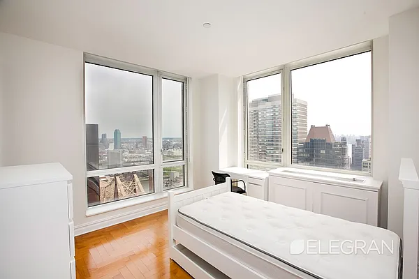 Rented by (Legacy) Elegran | media 6