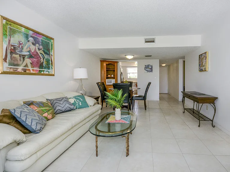 18081 SE Country Club Dr #26-256 — Photo 4