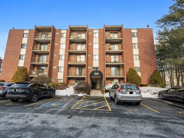 135 Franklin St APT 506, Stoneham, MA 02180