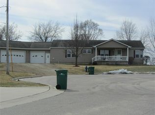229 Landmark Dr, Raymond, IA 50667
