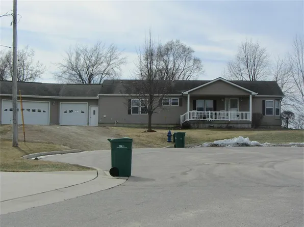 229 Landmark Dr, Raymond, IA 50667